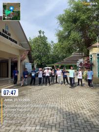 Pembinaan Kebugaran Instansi: Pamong Kalurahan Pulutan Ikuti Pemeriksaan Kesehatan Berkala